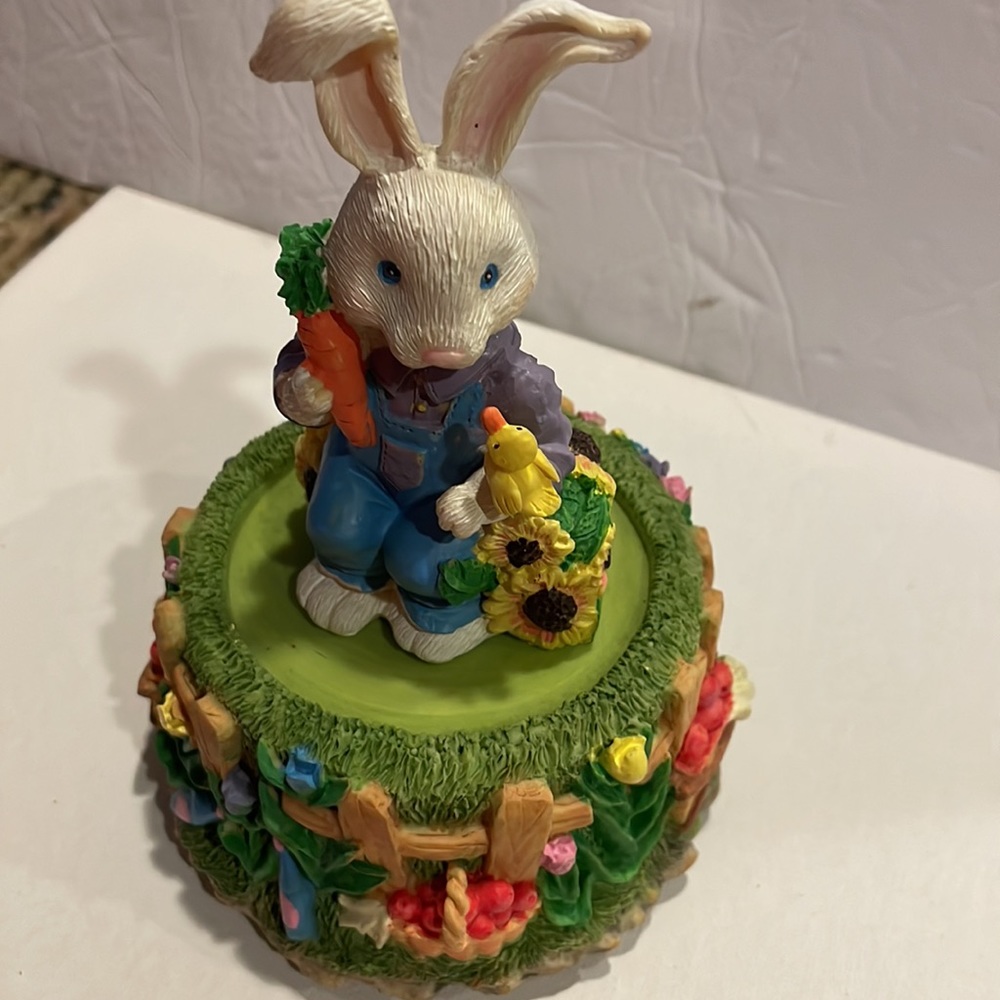Windsor collection bunny collectible